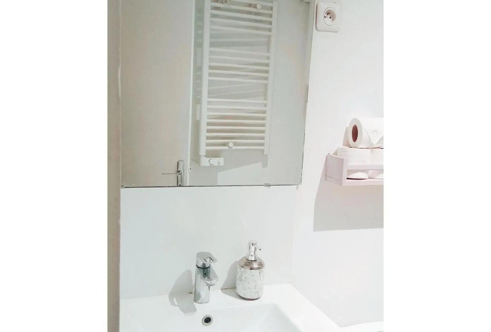 Car17 -1G Apartment Paris
