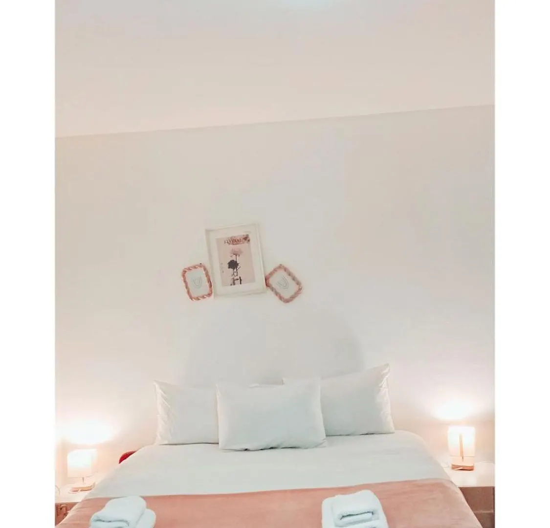 Car17 -1G Apartment Paris